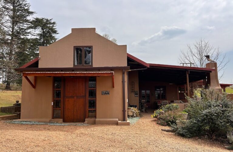 Cedarwood Guesthouse - Front of House